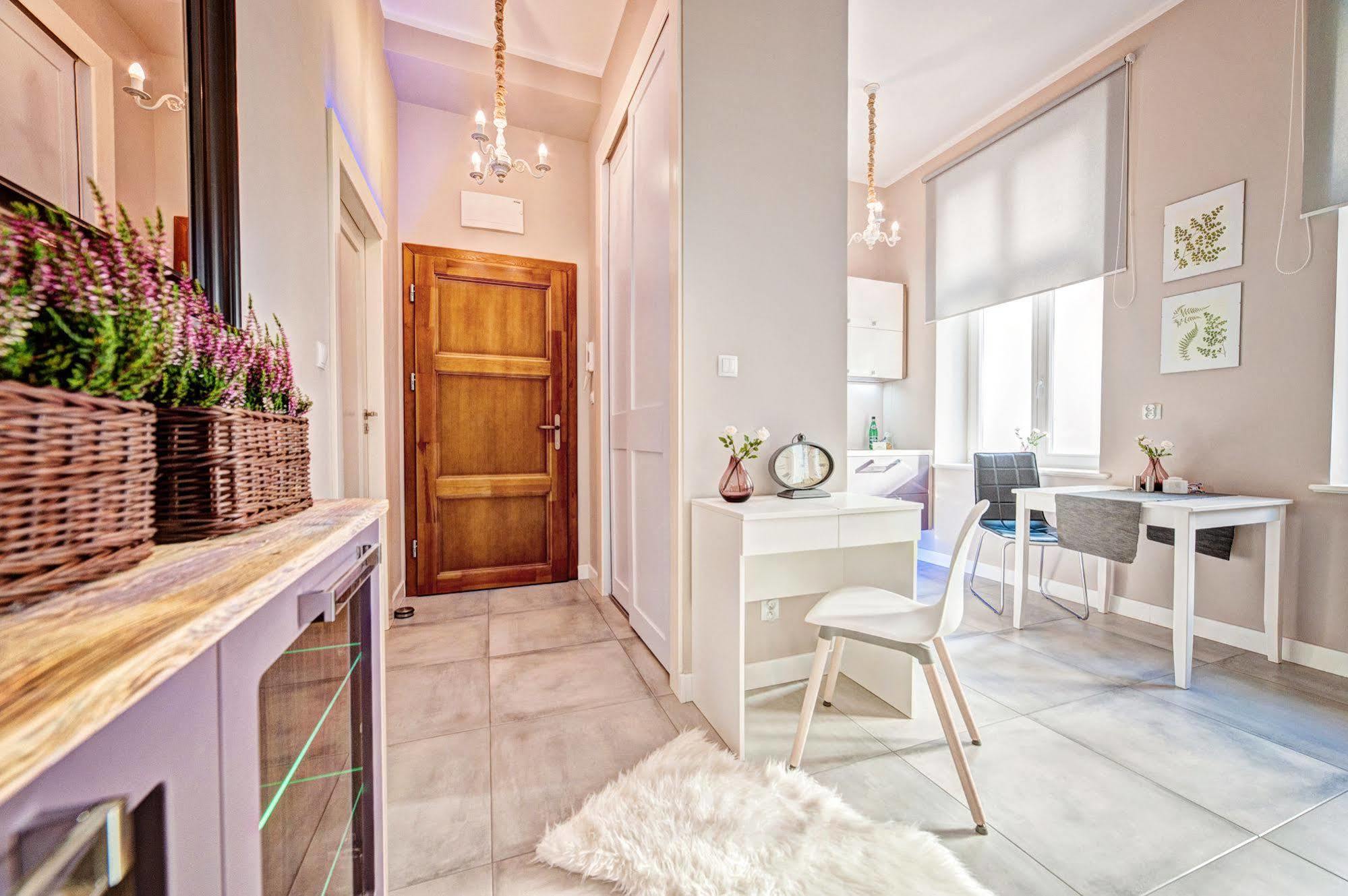 E-Apartamenty Swiety Marcin Познань Экстерьер фото